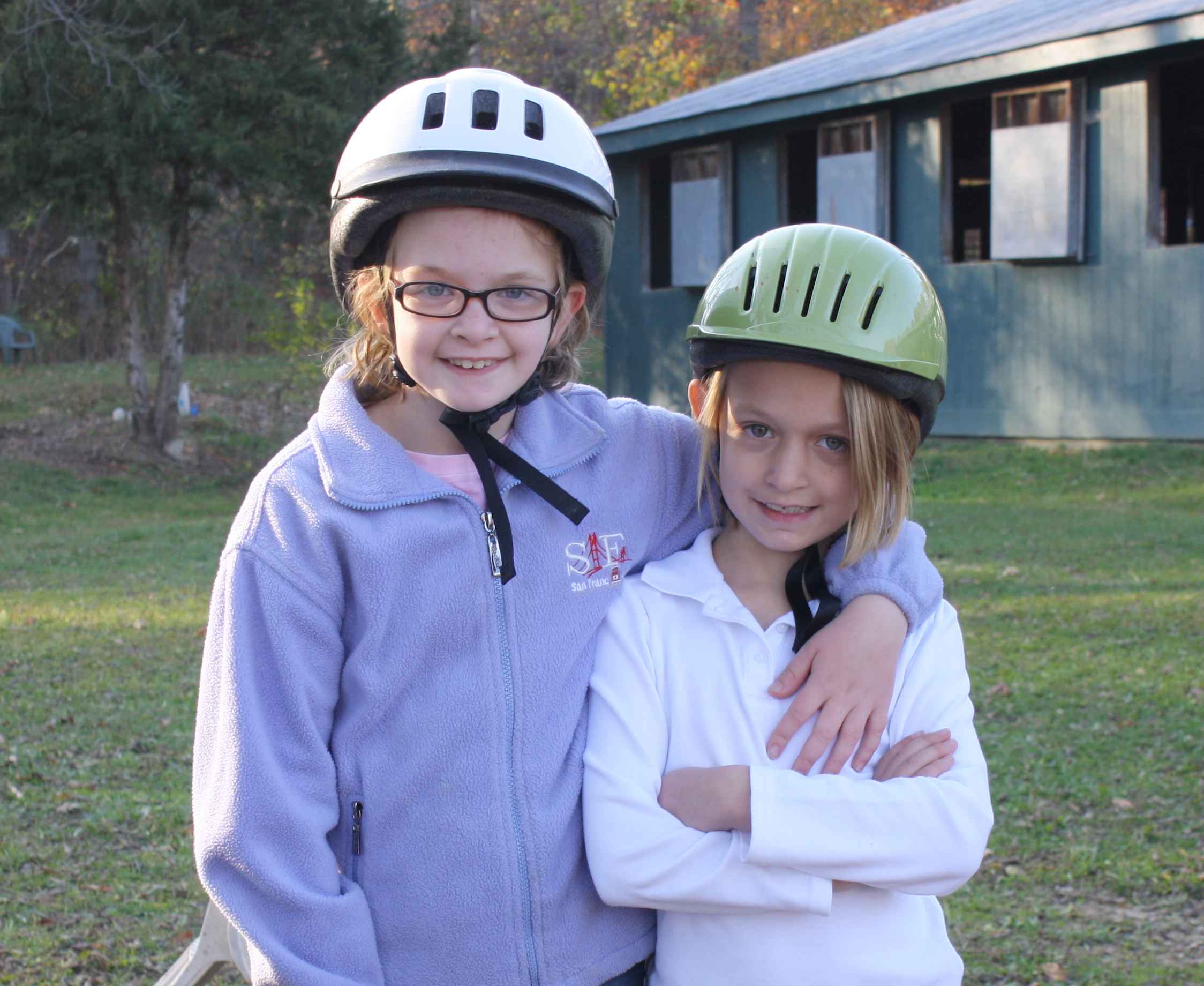 2011-10-29 Jane and Cate prepare to ride.jpg